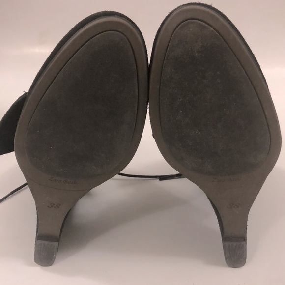 Zara 38 Black Suede Bootie Wedge Heel Wear it 2 ways wrap around laces Excellent - Picture 9 of 13